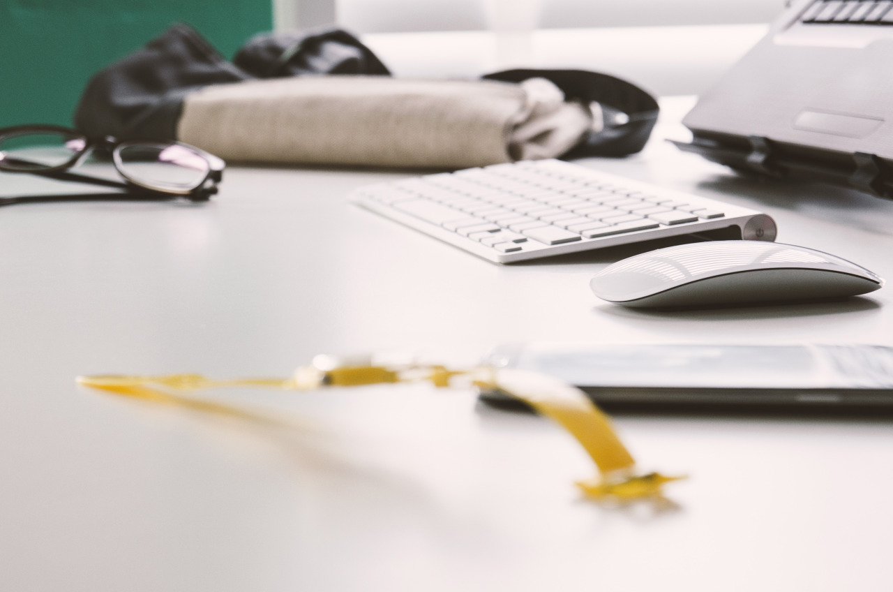 modern-work-desk